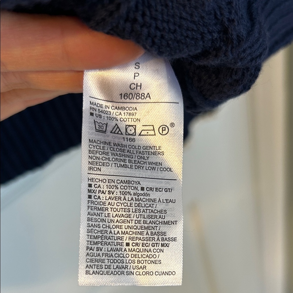 Old Navy Women's Navy Cable Knit Cardigan - Picture 4 of 5